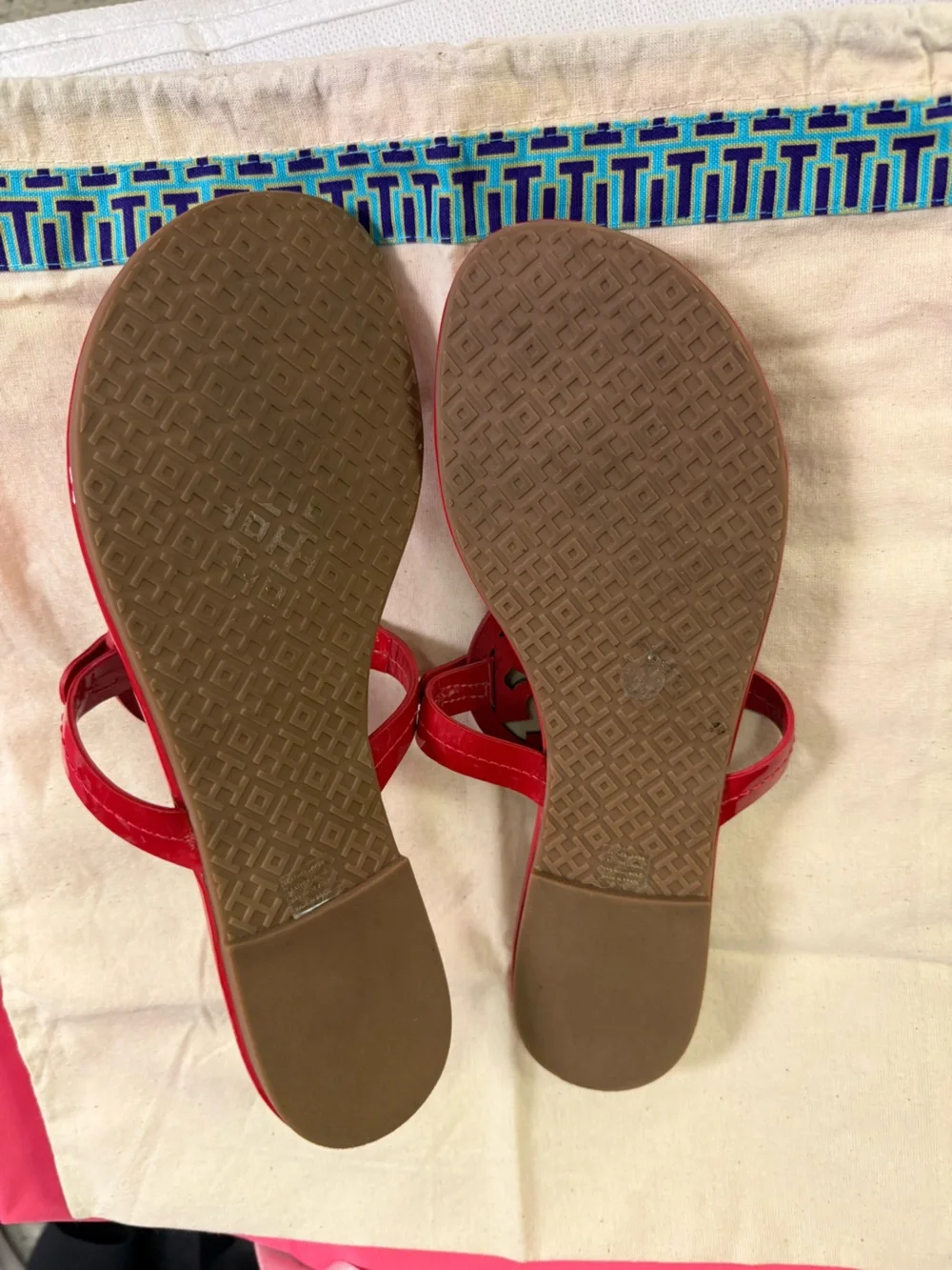 ❤️‍🔥Gorgeous NWOT Tory Burch Thong Sandals w/dustbag